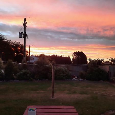 Glenavys Waitaki River Motor Camp Exterior foto