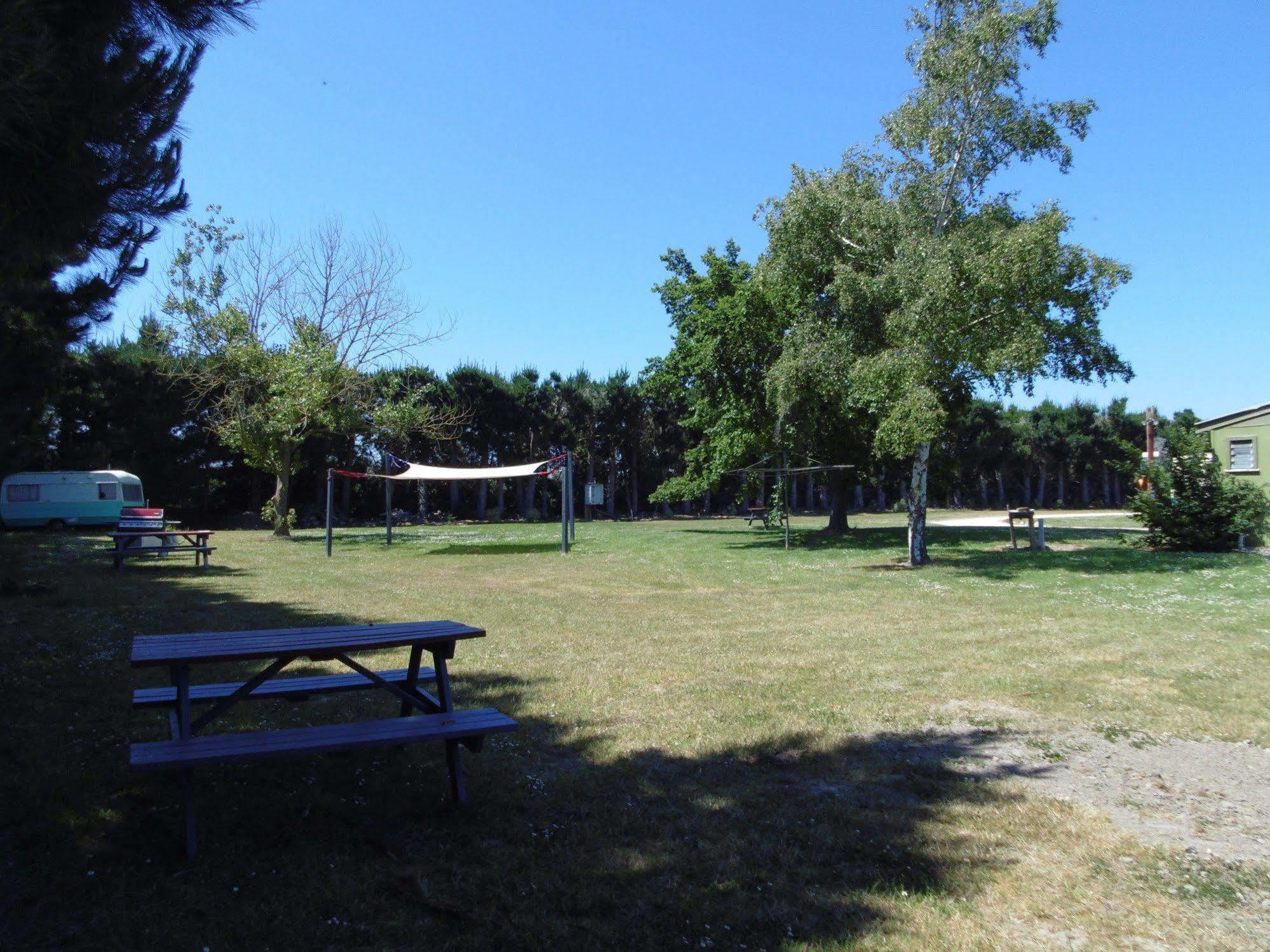 Glenavys Waitaki River Motor Camp Exterior foto